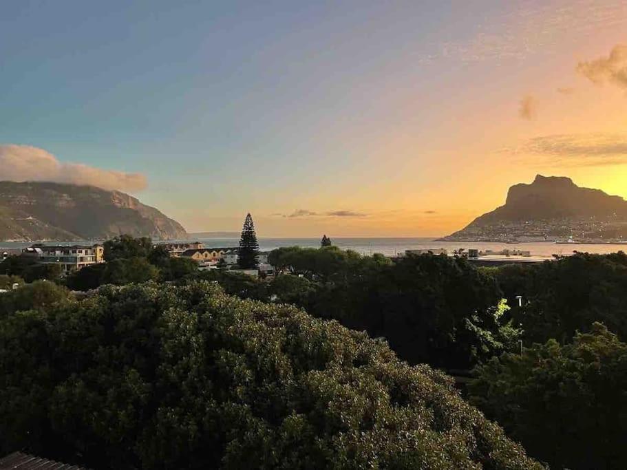 Chapman'S Peak, Loft Mit Sea-Und Mountainview Lägenhet Hout Bay Exteriör bild